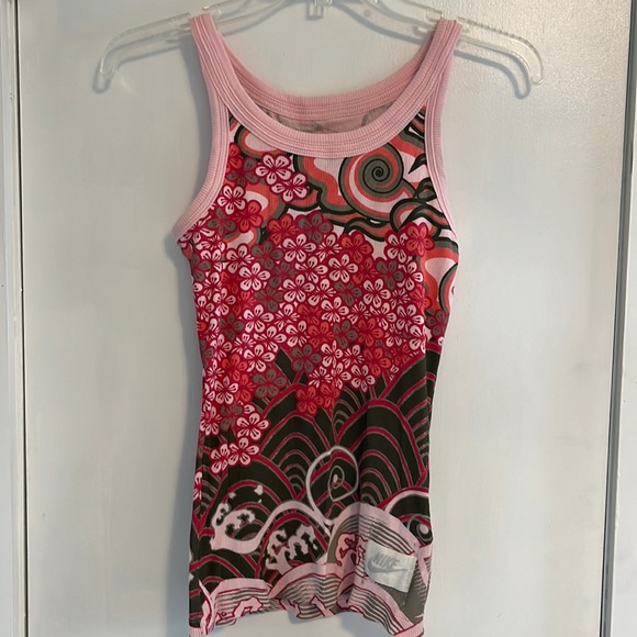 Nike Tops - NWOT-Nike Pink Ribbed Cotton Graphic Print Tank Top